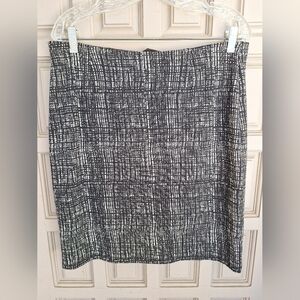 Coldwater Creek Career Skirt Sz10P Tweedy Black Zip Back Straight Knee Length